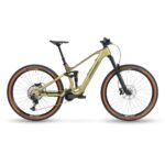 E-MAVERICK AM 743_LIGHT OLIVE_R2_MY24_EVEN.JPG